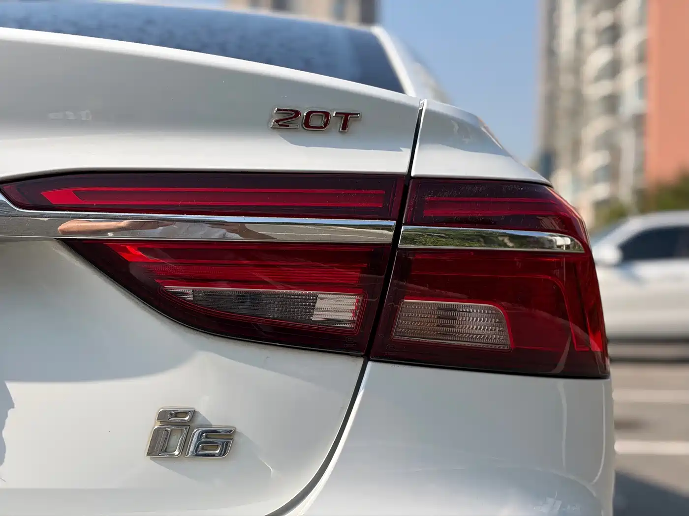Roewe i6 2018 2018 20T Automatic Internet ZhiXiang Edition