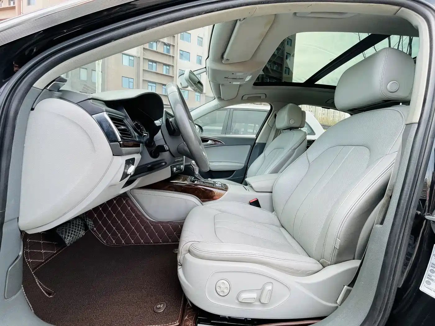 Audi A6L 2012 35 FSI Luxury фото 6