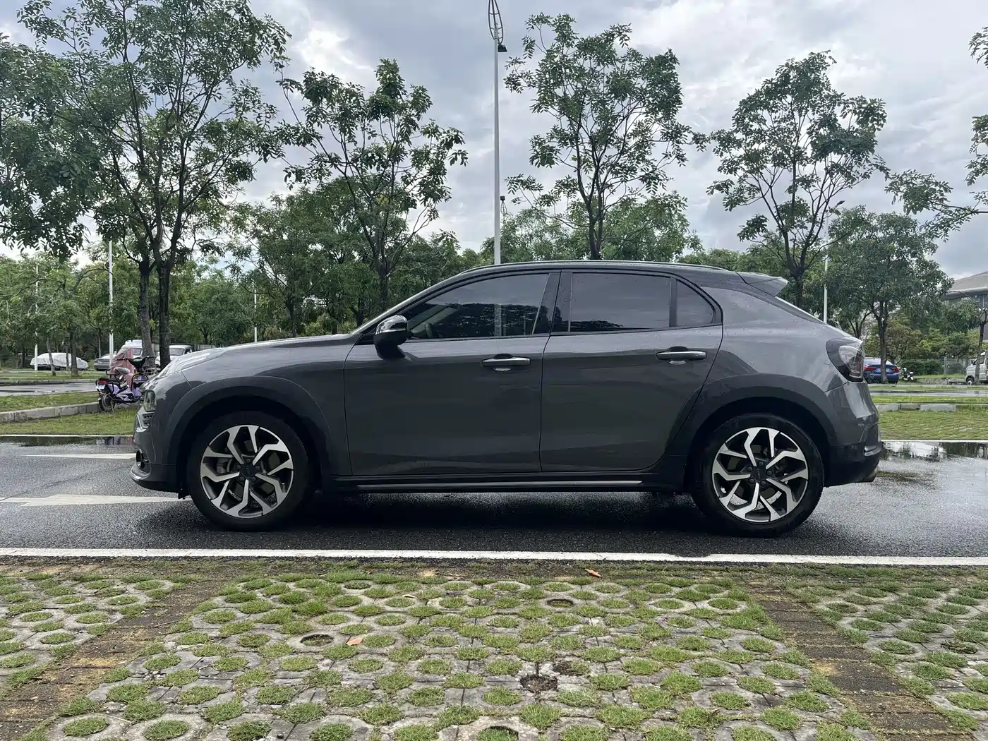 Lynk & Co 02 2018 2.0T DCT AWD Pro Edition China V фото 7