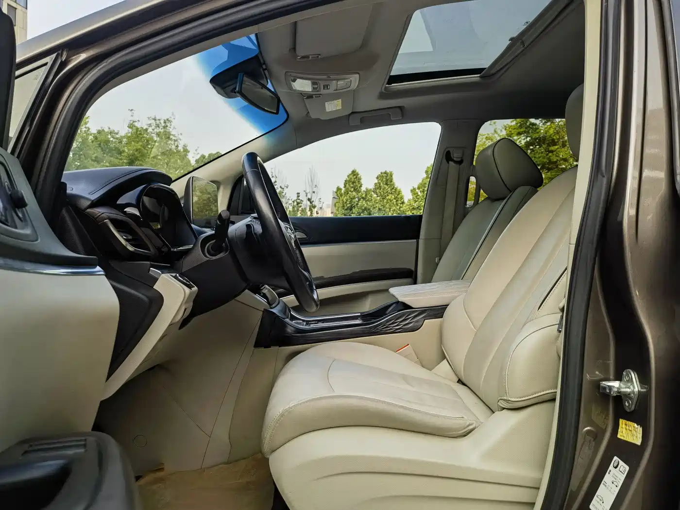 Buick GL8 2021 Land Business Class 652T Luxury фото 8
