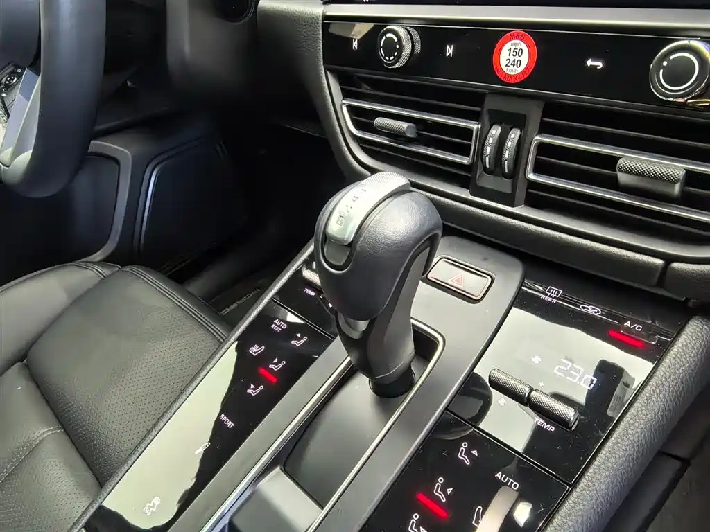 Porsche Macan 2024 Macan 2.0T фото 13
