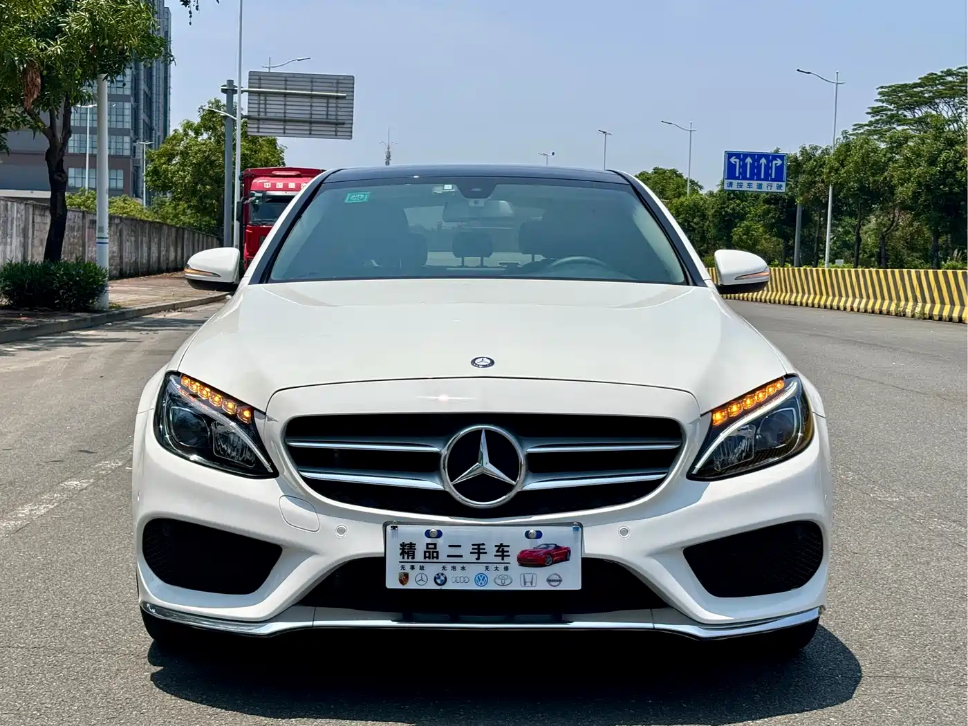 Mercedes-Benz C-Class 2015 Facelift C 200 L Sport фото 2