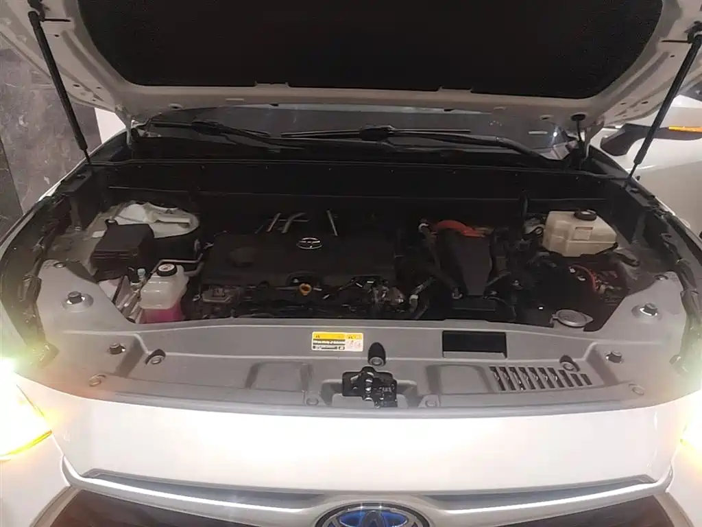 Toyota Highlander 2022 Model Dual Engine 2.5L 4WD Premium Edition 7-Seater фото 20