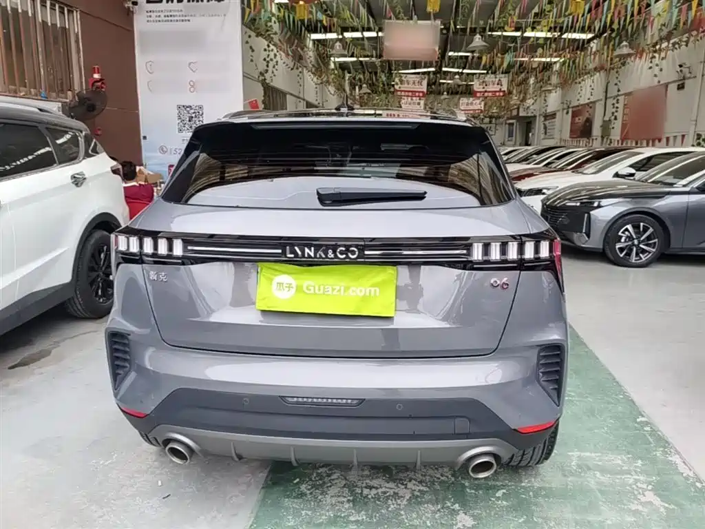 Lynk & Co 06 2020 1.5T Halo фото 6