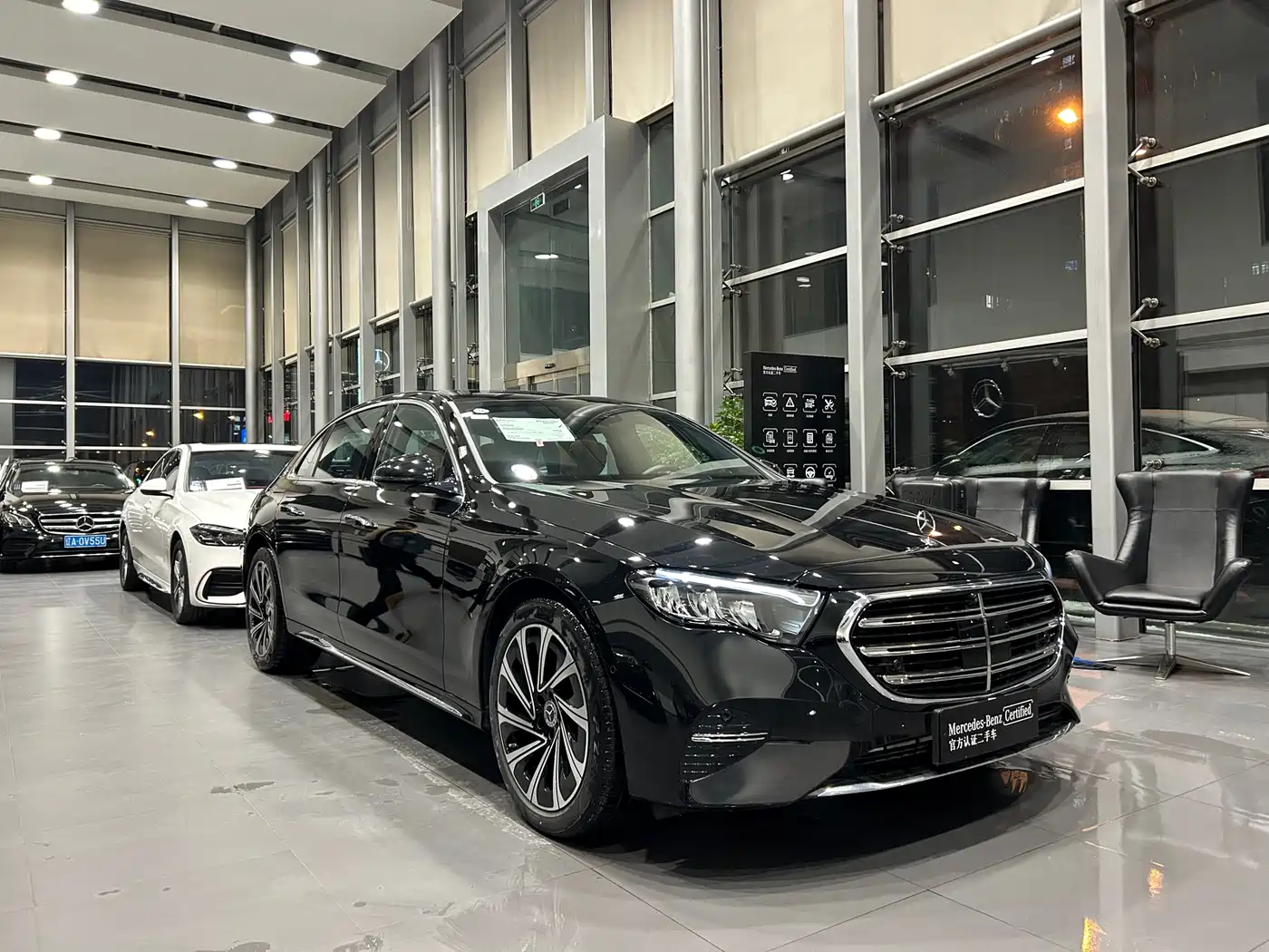 Mercedes-Benz E-Class 2024 Model E 300 L Luxury фото 3