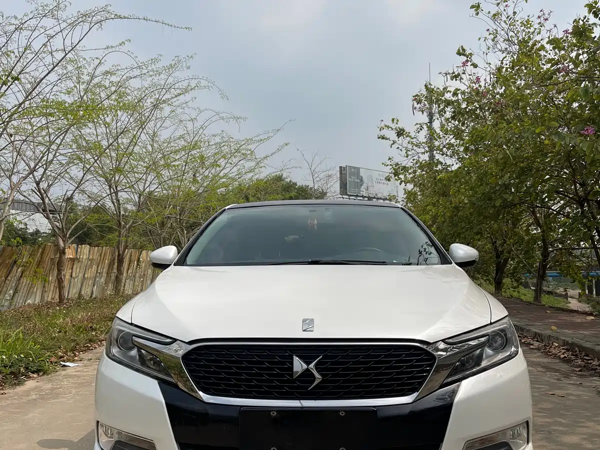 Фото 2 - DS 5LS