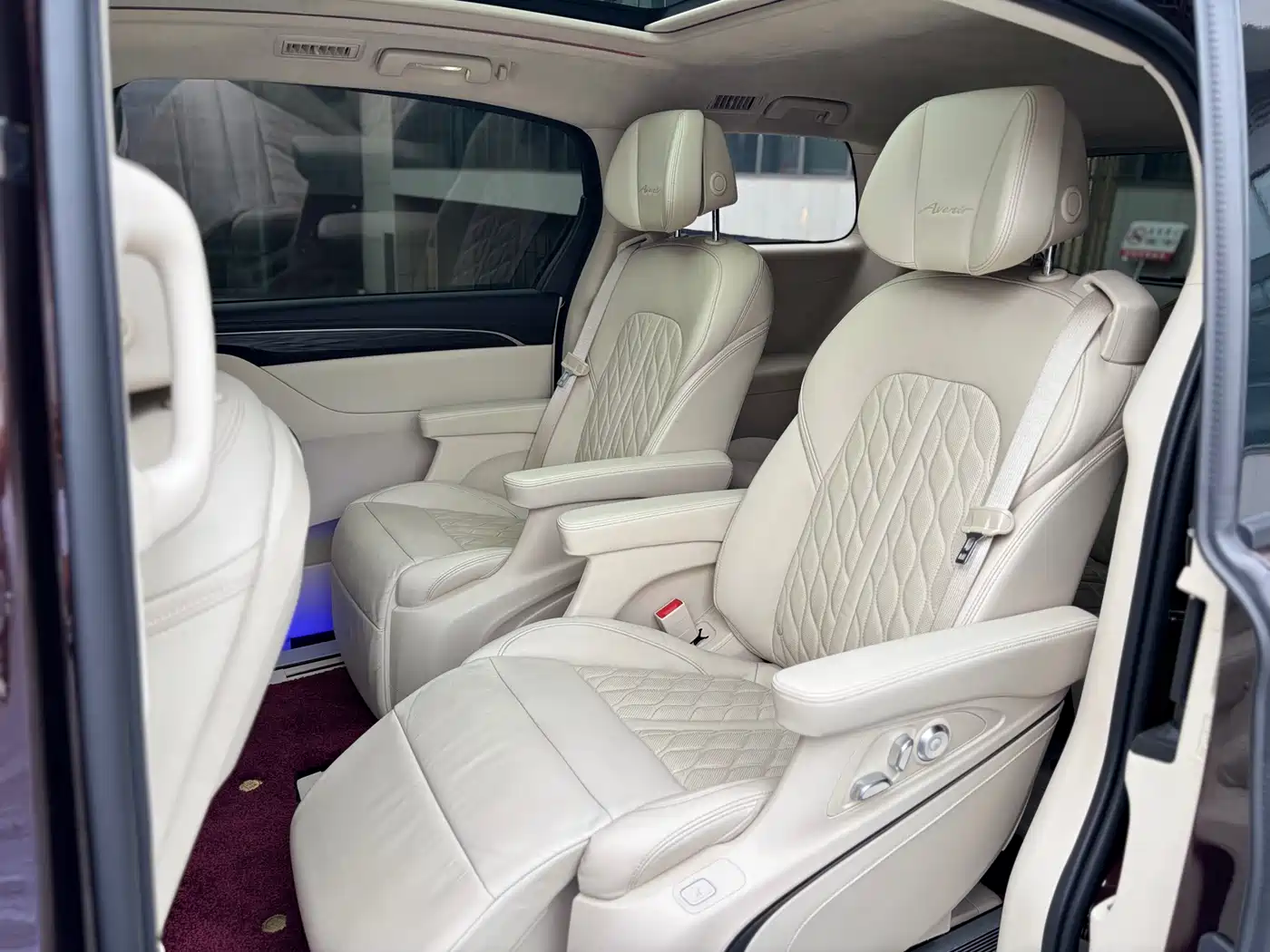 Buick GL8 2020 Avenir Six-Seat Elegance Edition фото 16