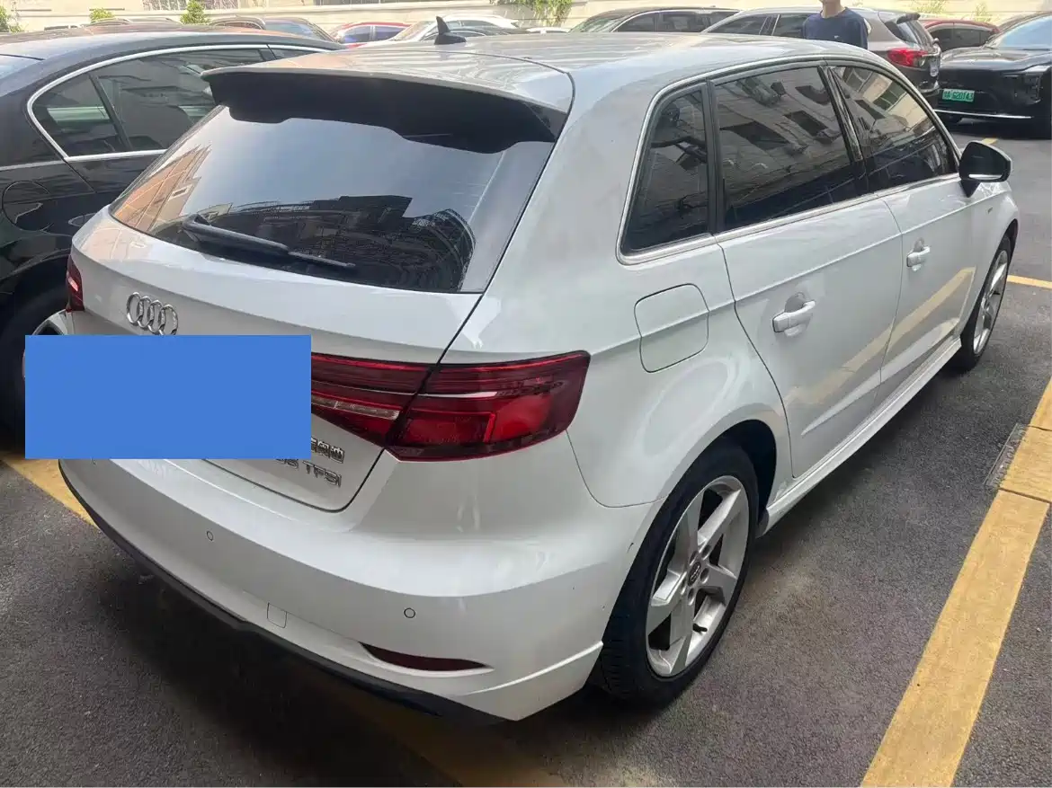 Audi A3 2018 30th Anniversary Sportback 35 TFSI Style фото 5
