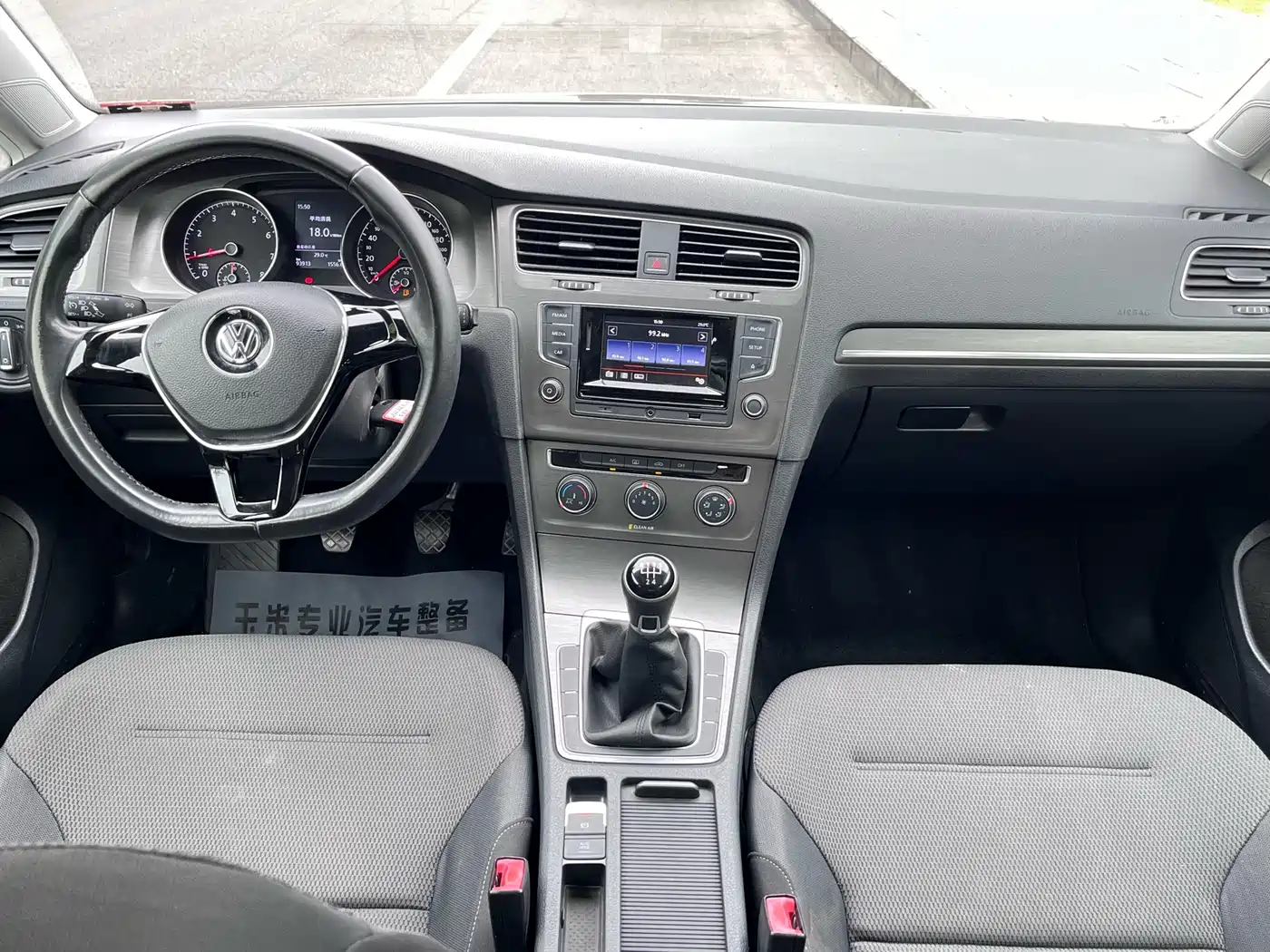 Volkswagen Golf 2016 230TSI Manual Comfort фото 11