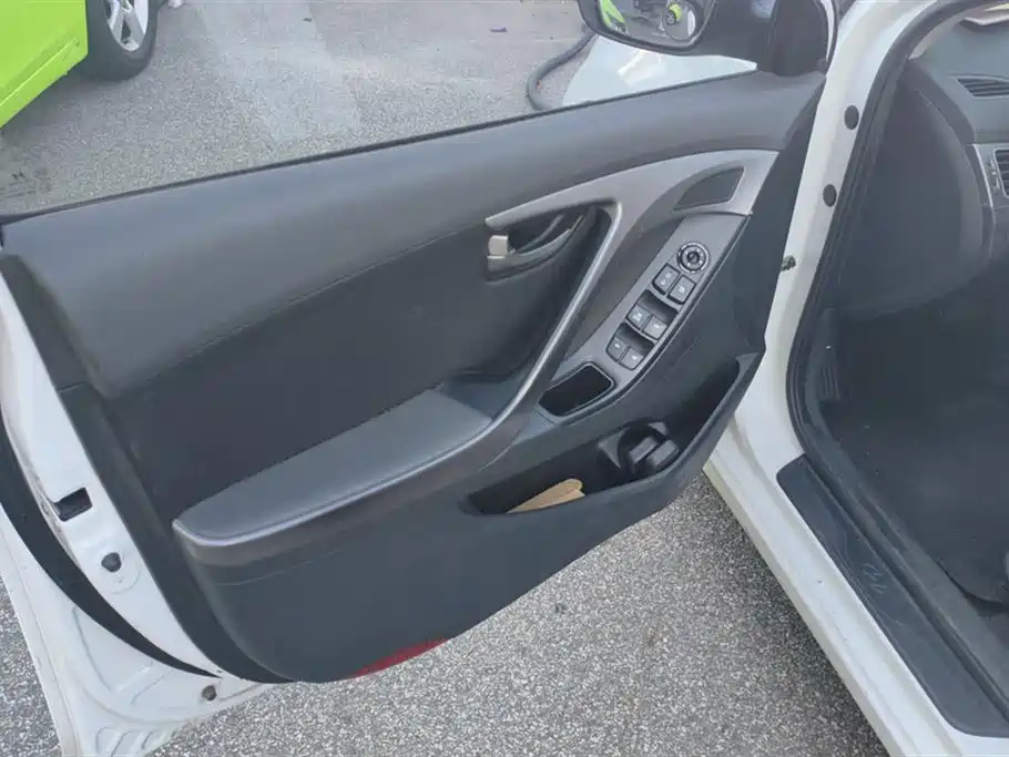 Hyundai Langdong 2015 1.6L Auto Trend фото 7