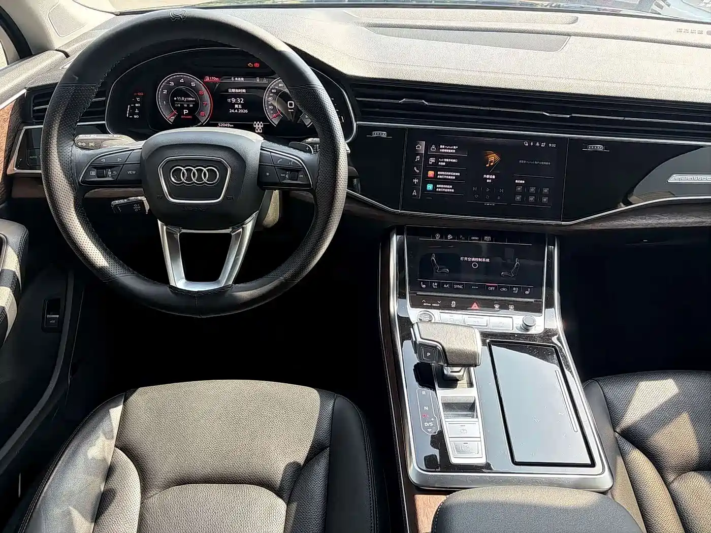 Фото 8 - Audi Q7