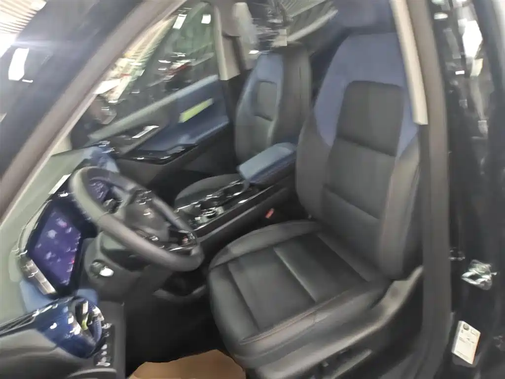 Chevrolet Equinox Plus 2024 102km RS Ultimate Edition фото 11