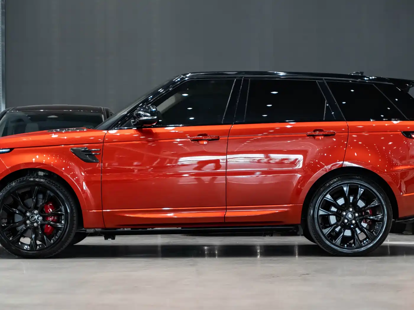 Land Rover Range Rover Sport 2022 Model 3.0 L6 Tiger Ambition Edition фото 4
