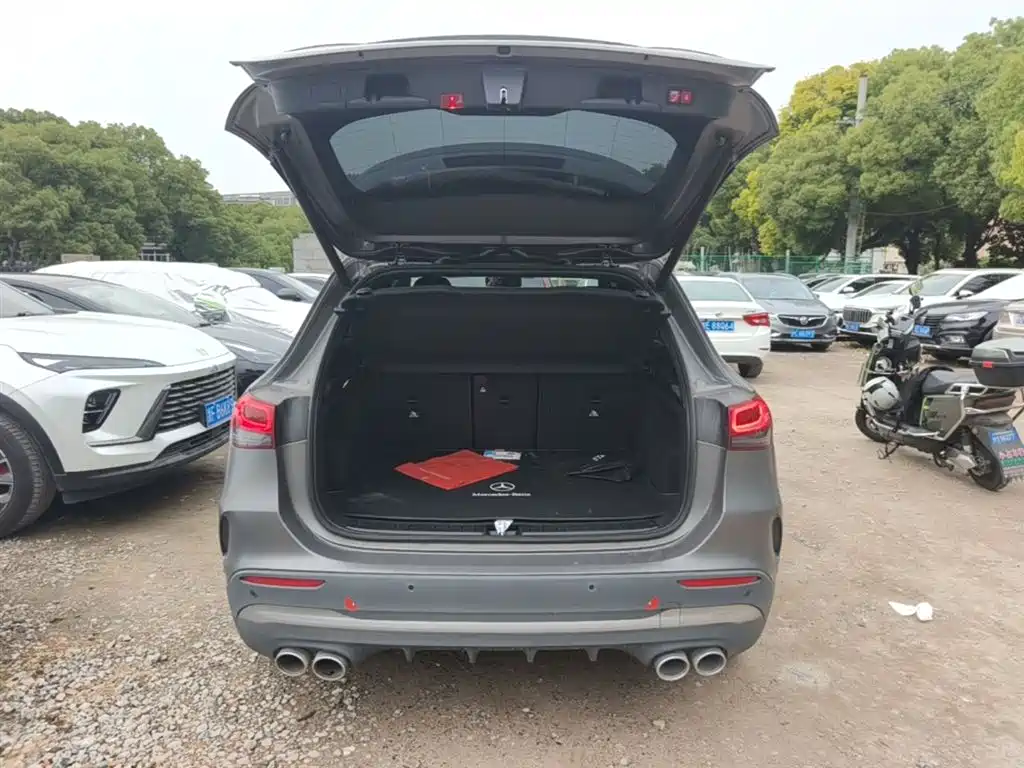 MERCEDES-BENZ GLA AMG