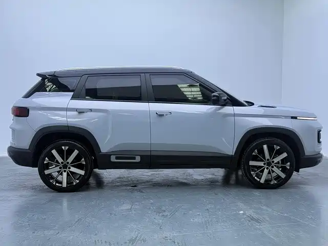 Фото 7 - Geely ICON