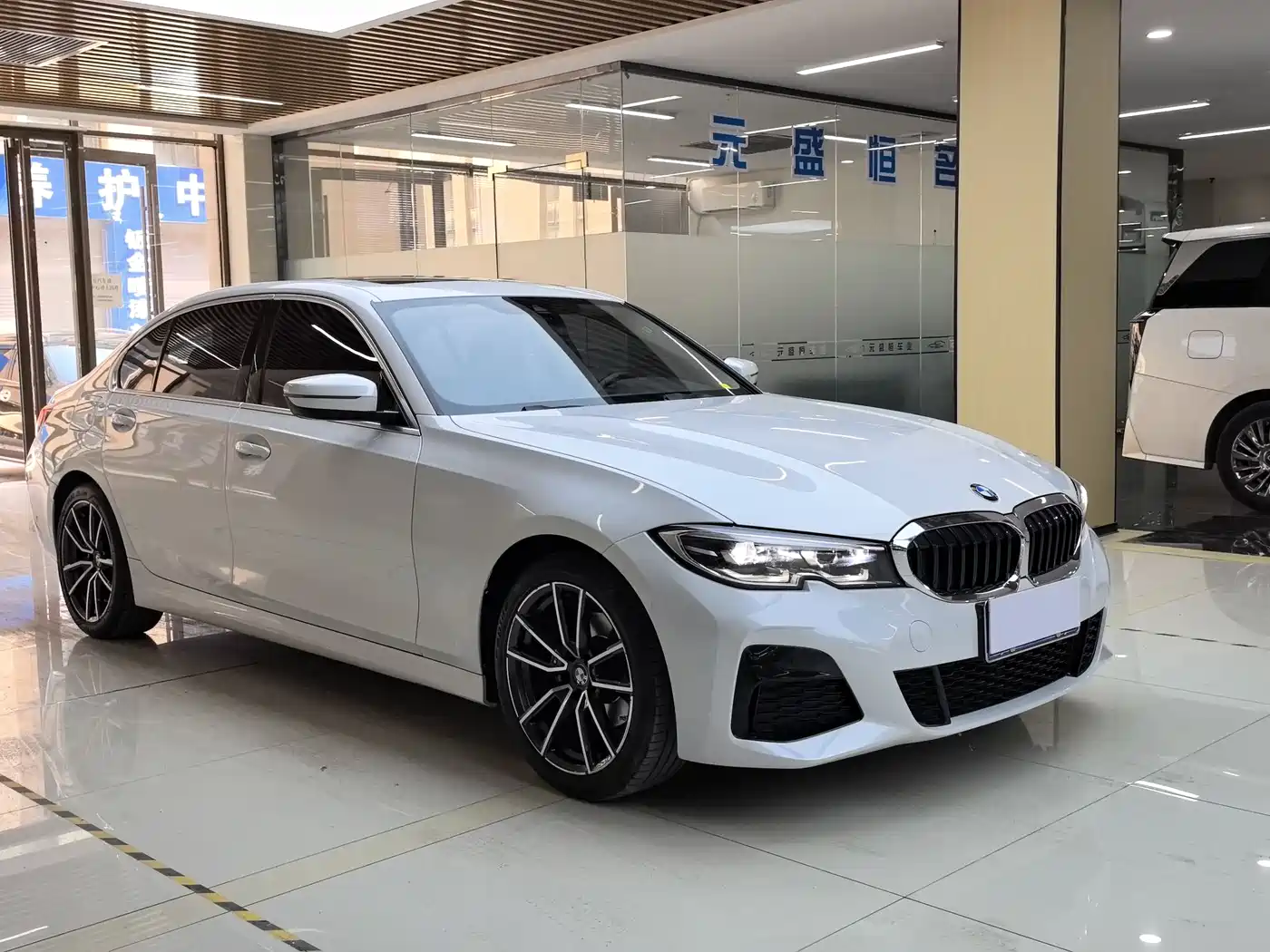 BMW 3 Series 2022 Facelift 325i M Sport Package фото 3