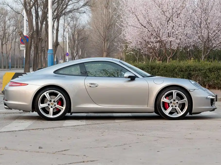 Porsche 911 2012 Carrera S 3.8L фото 6