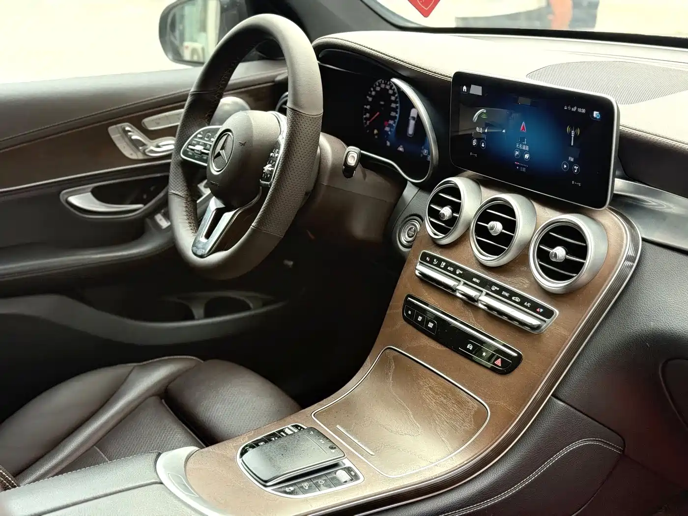 Mercedes-Benz GLC 2020 GLC 300 L 4MATIC Dynamic фото 7