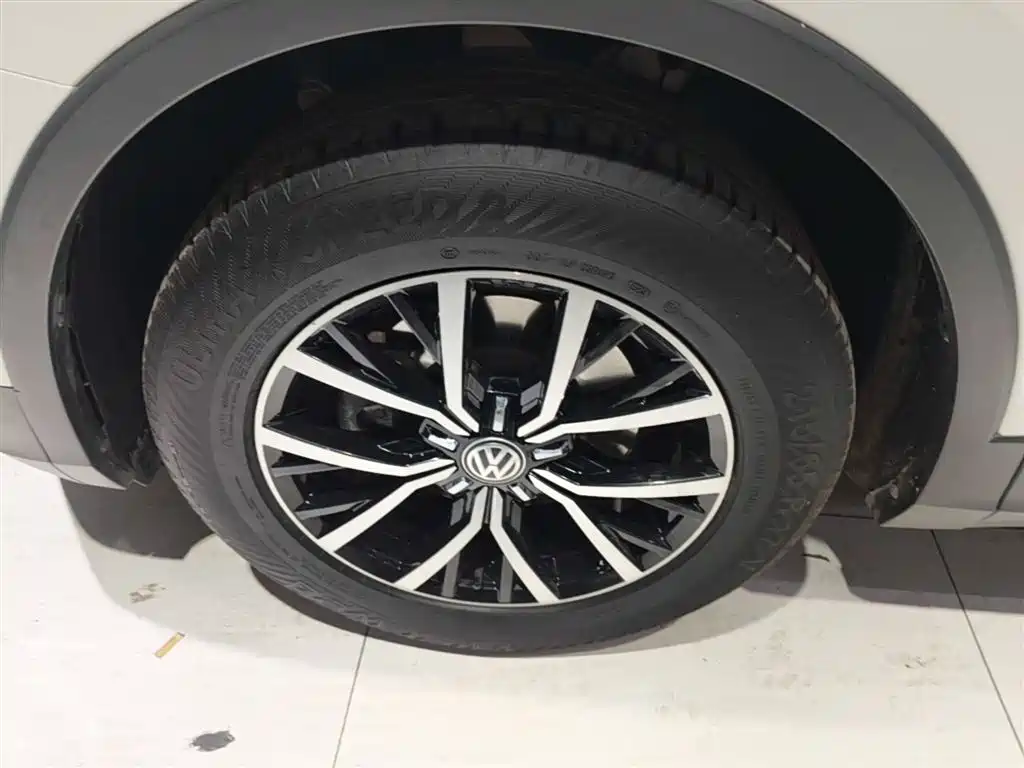 Volkswagen Tiguan L 2018 280TSI Automatic 2WD Comfort фото 23