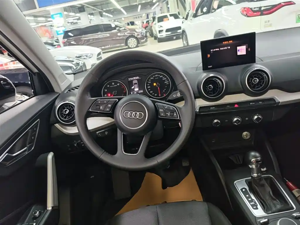 Audi Q2L 2020 35 TFSI Progressive Dynamic Model фото 11