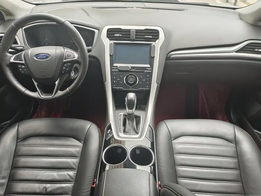 Фото 6 - Ford Mondeo