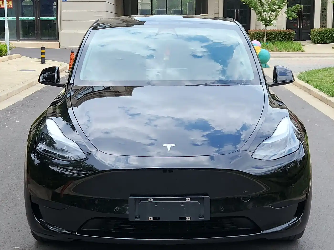 Фото 2 - Tesla Model Y
