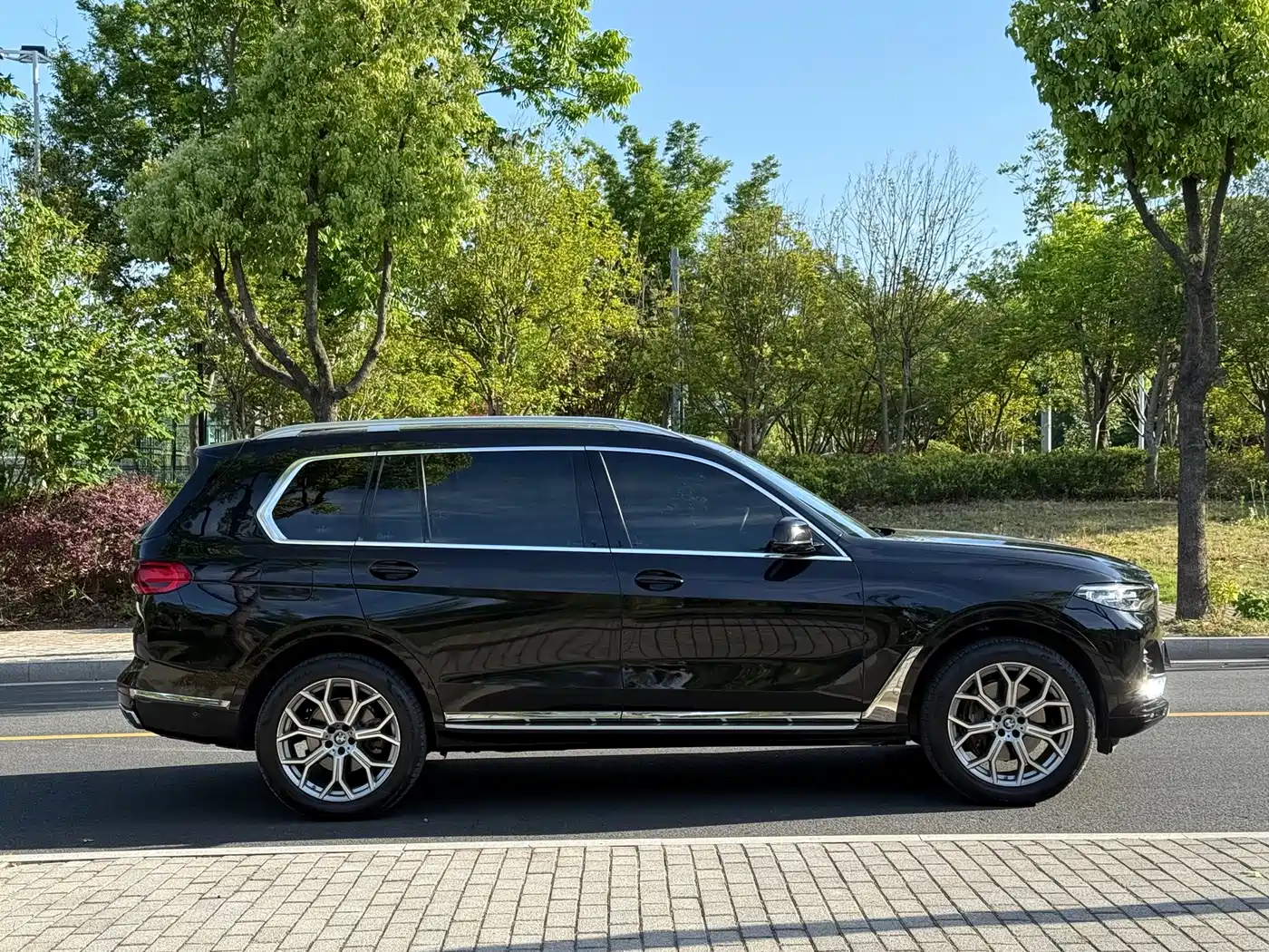 Photo 5 - BMW X7