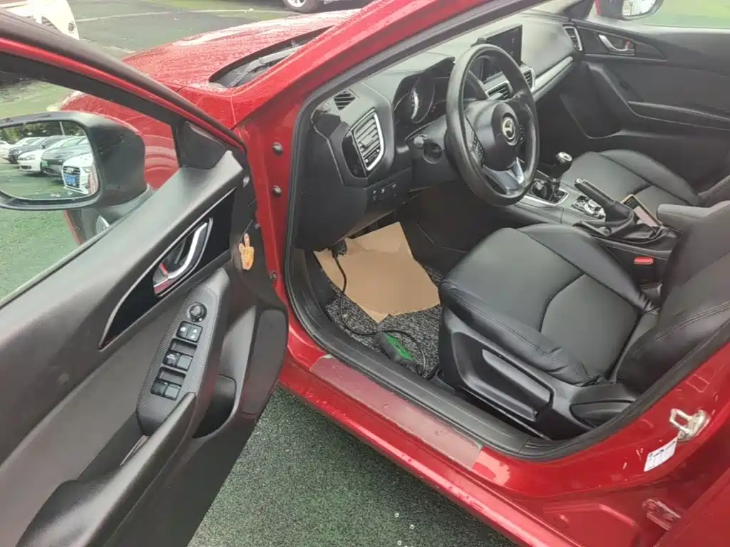 صورة 16 - Mazda Mazda 3