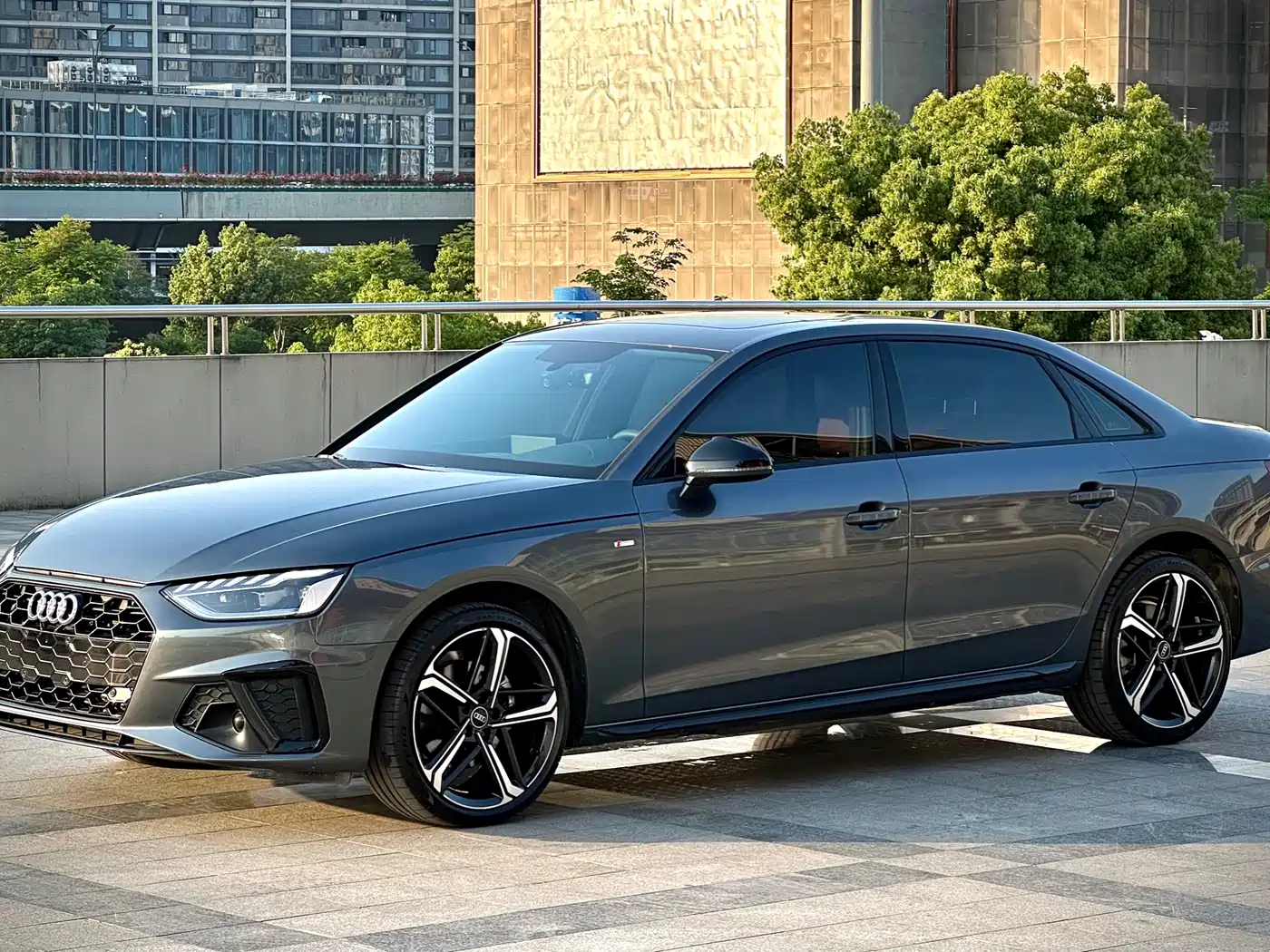 Audi A4L 2024 40 TFSI Luxury Dynamic