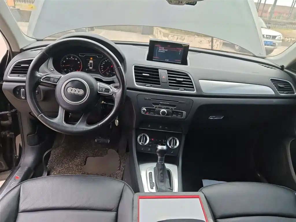 Audi Q3 2015 35 TFSI Comfort фото 6