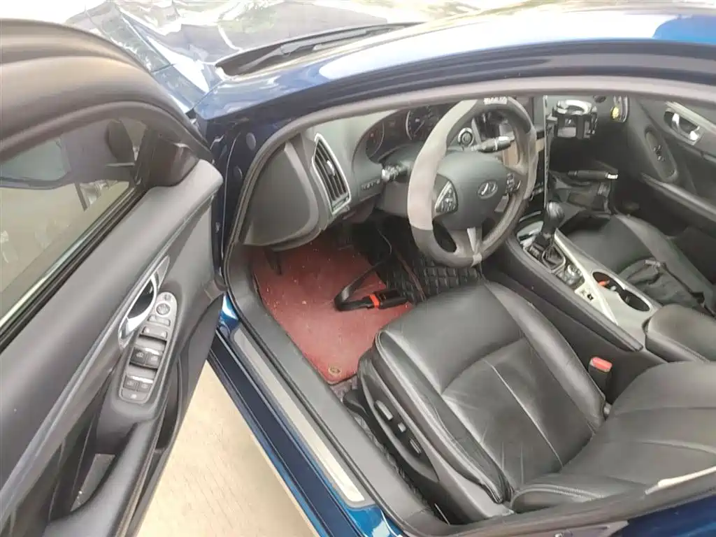 Фото 16 - Infiniti Q50L