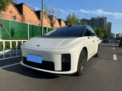 Li Auto i8
