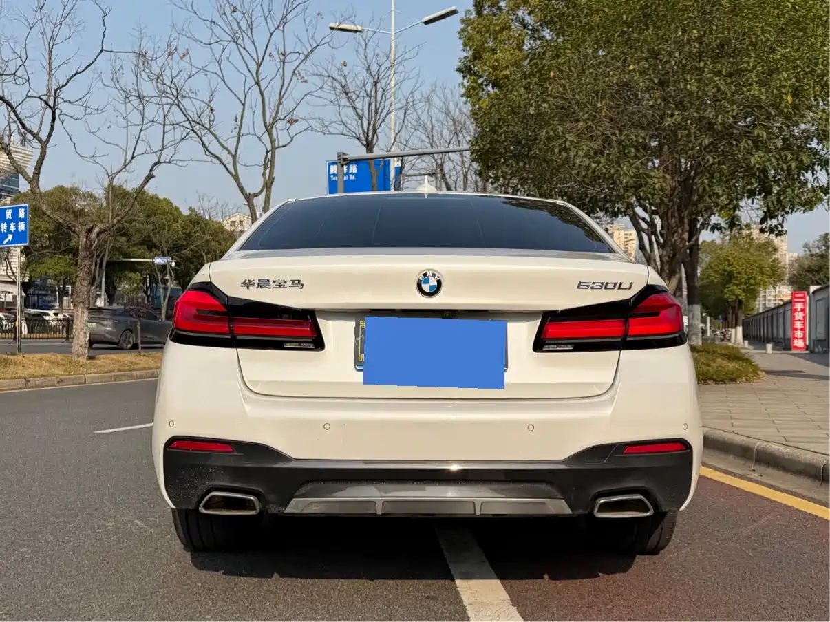 BMW 5-SERIES