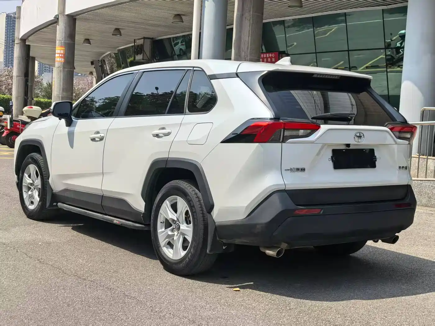 Toyota RAV4 Rongfang 2022 2.0L CVT 2WD Urban Edition фото 6