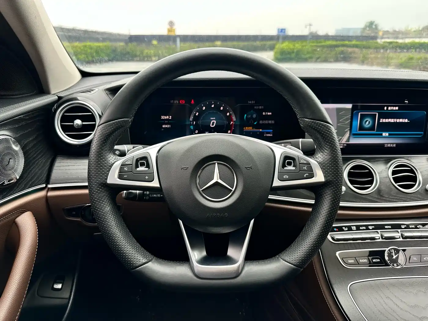 Mercedes-Benz E-Class 2018 Facelift E 200 L Sport фото 16