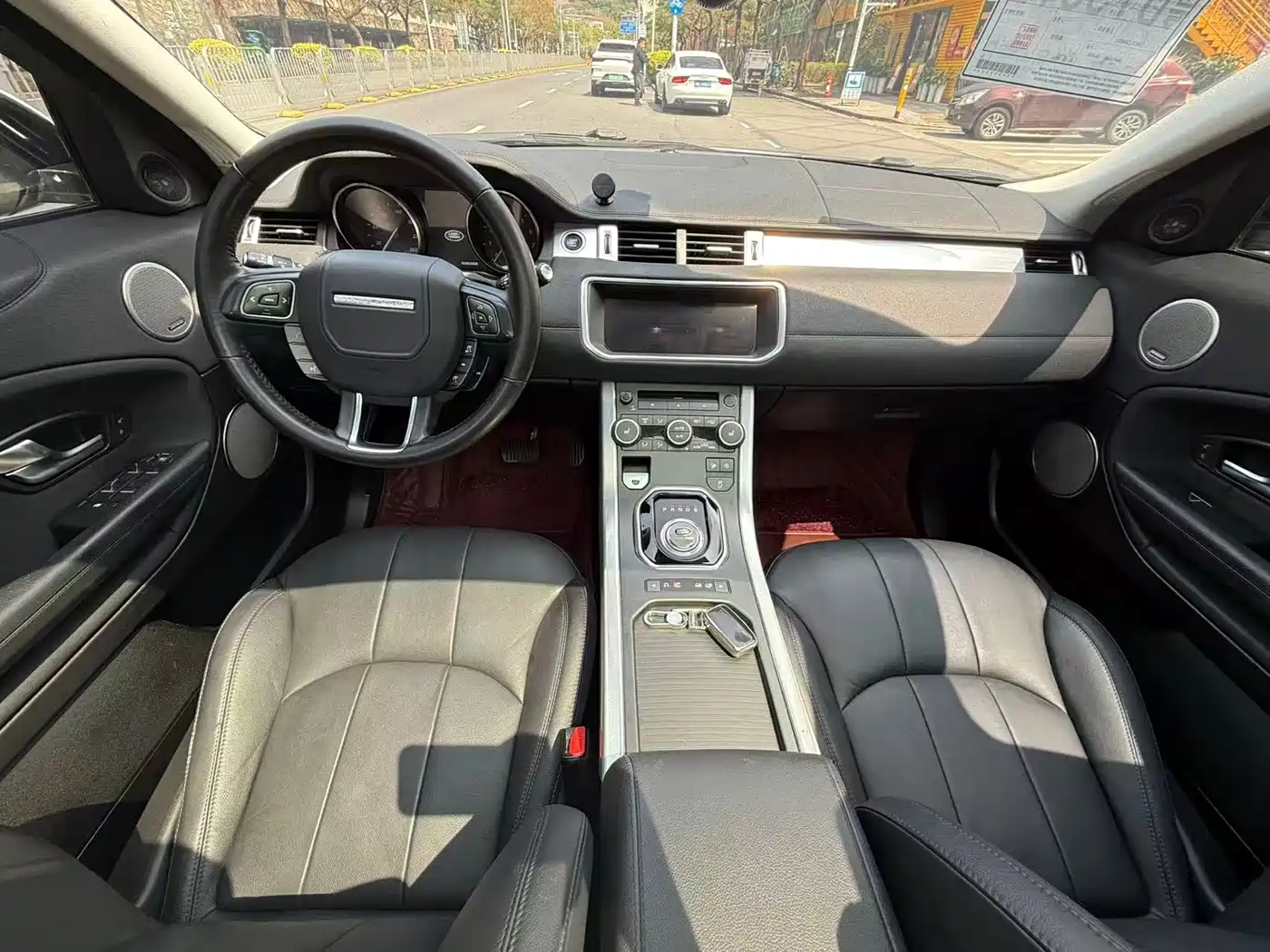 Land Rover Range Rover Evoque 2018 240PS SE Smart Edition фото 8