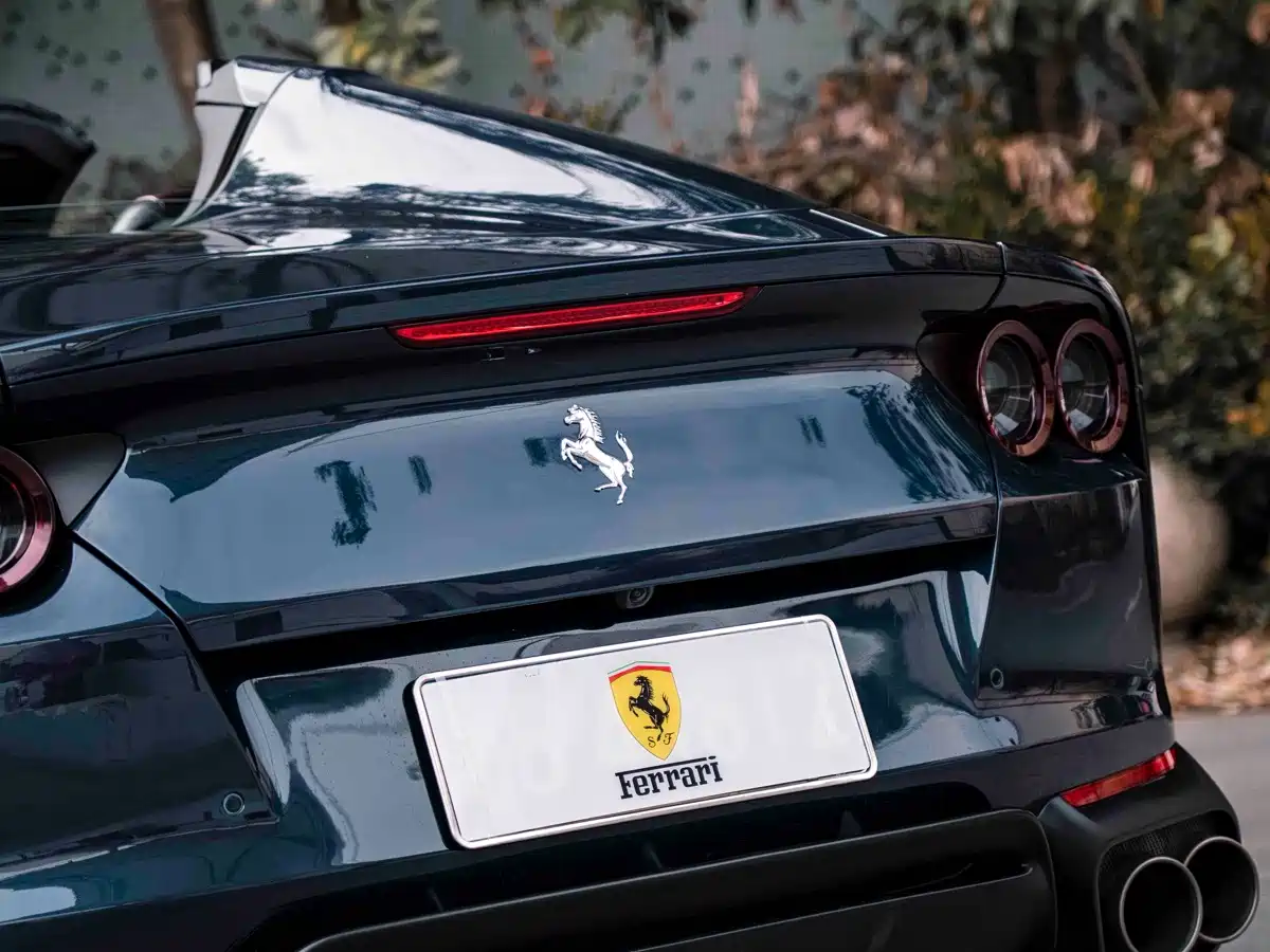 Ferrari 812 2023 2020 6.5L GTS