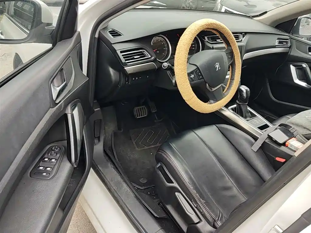Peugeot 408 2014 1.8L Automatic Luxury Edition фото 23