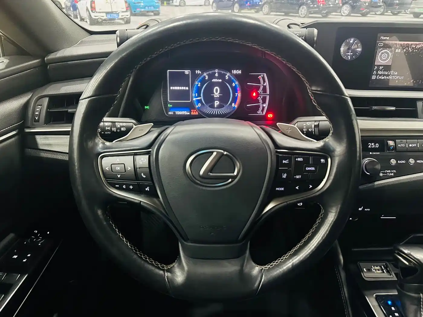 Фото 12 - Lexus ES