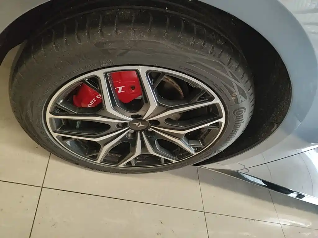 Фото 23 - Dongfeng Yipai eπ007