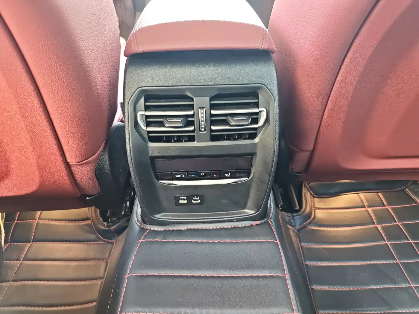 BMW 3 Series 2023 325Li M Sport Black Night Package фото 7