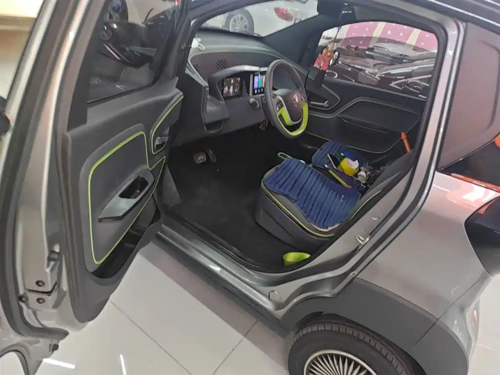 BAOJUN E100