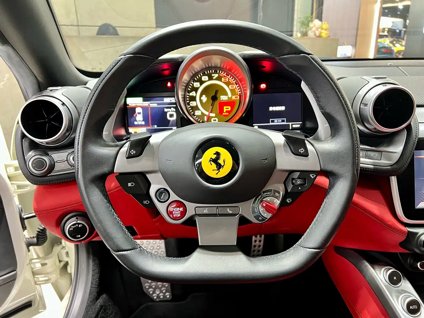 Ferrari GTC4Lusso 2018 2017 3.9T V8