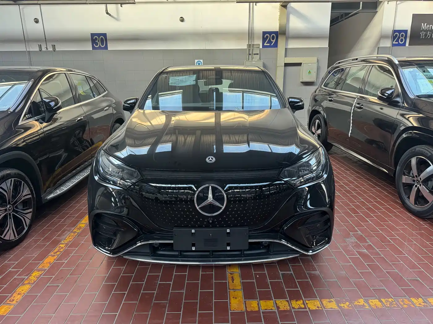 MERCEDES-BENZ EQE SUV