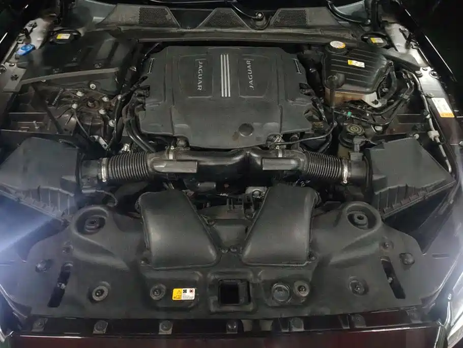 JAGUAR XJ