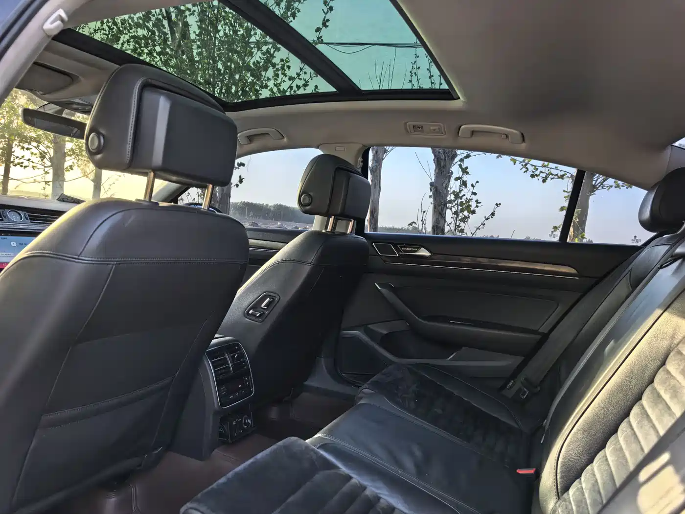 Volkswagen Magotan 2017 330TSI DSG Luxury фото 9