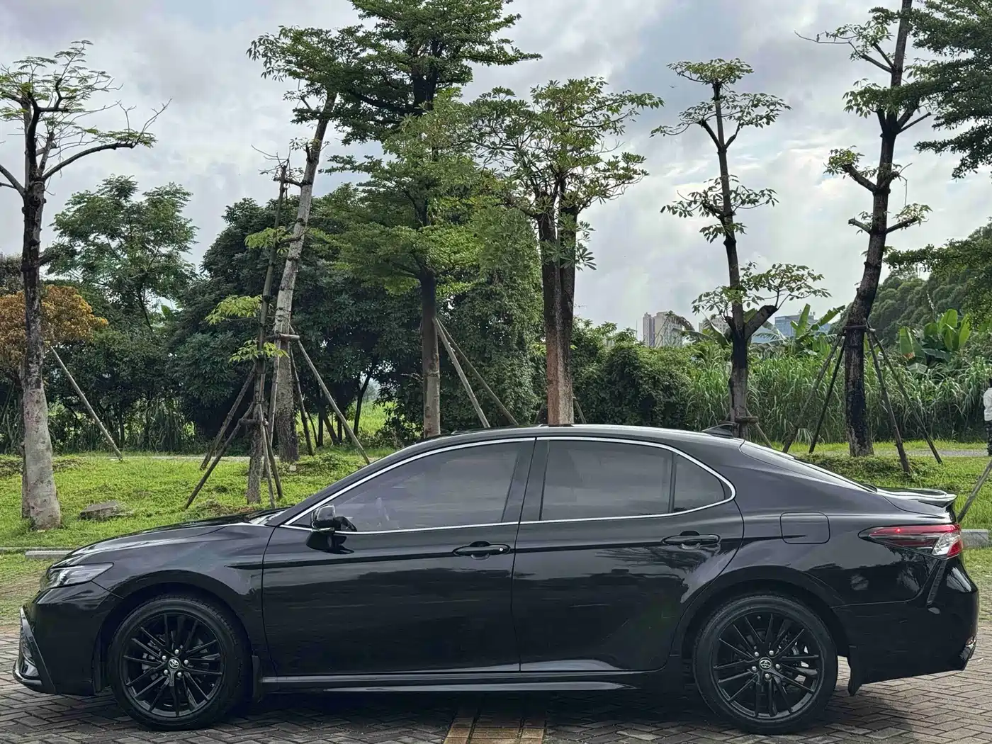 Toyota Camry 2022 2.5S Knight Edition фото 7