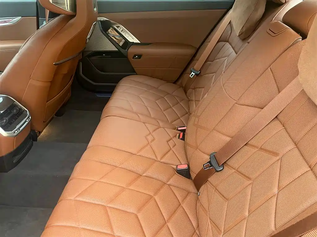 BMW i7 2023 eDrive50L Premium Luxury Package фото 9