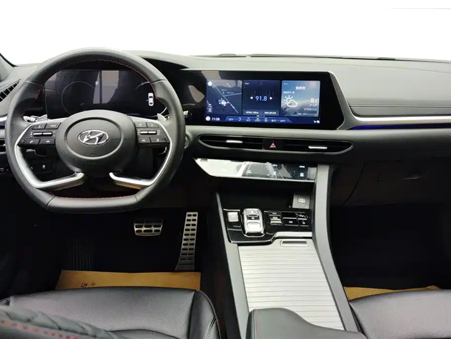 Hyundai Sonata 2022 270TGDi DCT 20th Anniversary Edition фото 12
