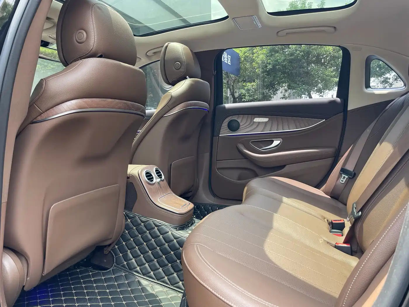 Mercedes-Benz E-Class 2022 E 300 L Fashion фото 7